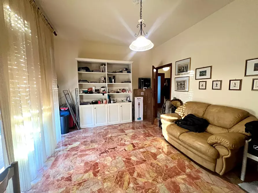 Immagine 15 di Appartamento in vendita  a Pontedera