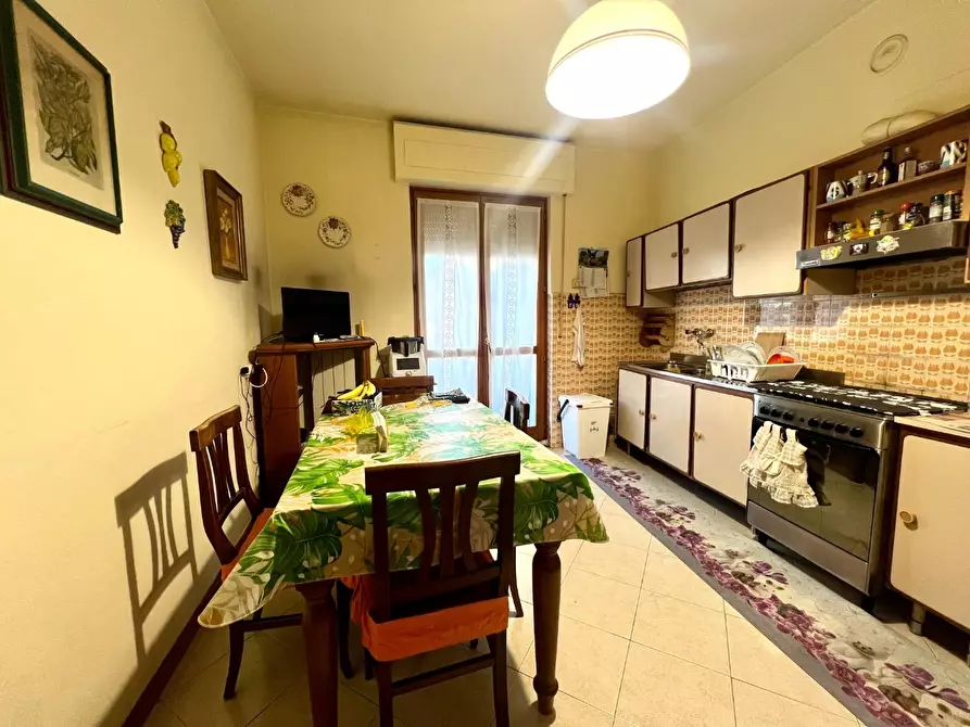 Immagine 7 di Appartamento in vendita  a Pontedera