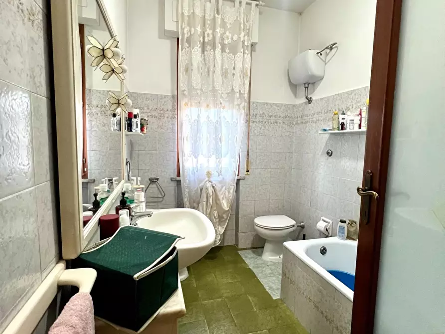 Immagine 19 di Appartamento in vendita  a Pontedera