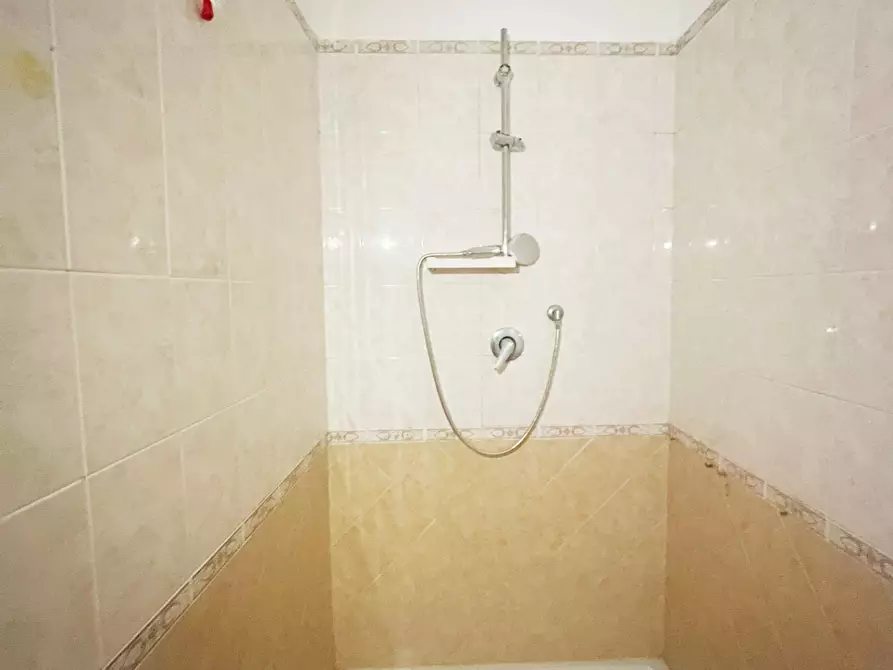 Immagine 17 di Appartamento in vendita  a Calci