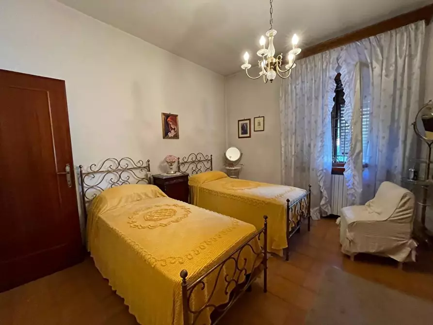 Immagine 12 di Villa in vendita  a Porcari