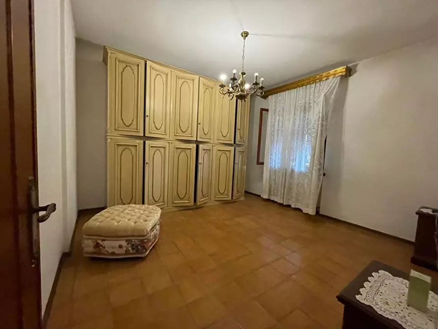 Immagine 11 di Villa in vendita  a Porcari