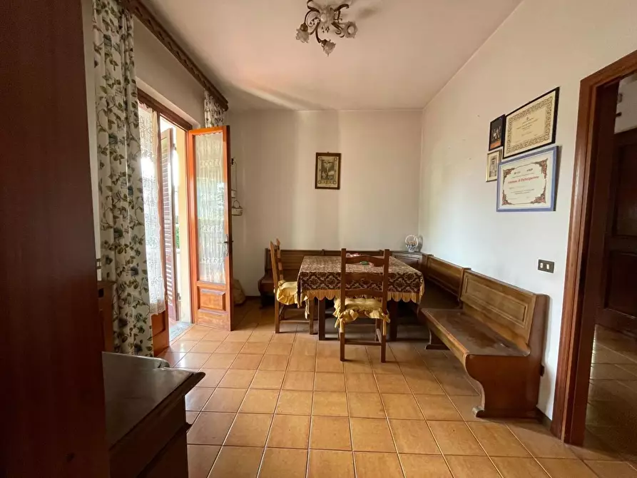 Immagine 2 di Villa in vendita  a Porcari