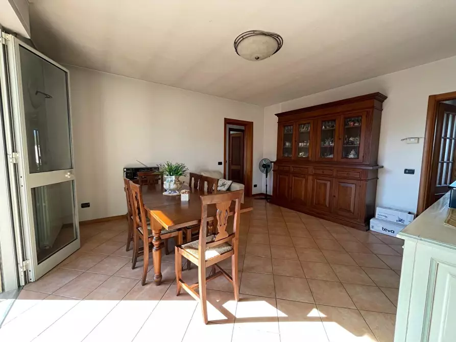 Immagine 27 di Appartamento in vendita  a Lucca