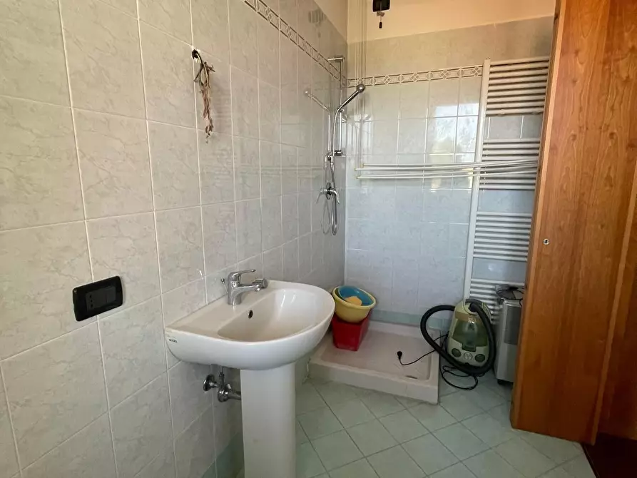 Immagine 20 di Appartamento in vendita  a Lucca