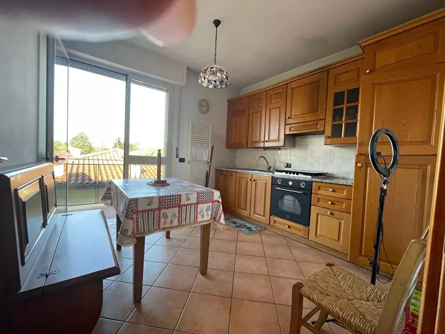 Immagine 6 di Appartamento in vendita  a Lucca