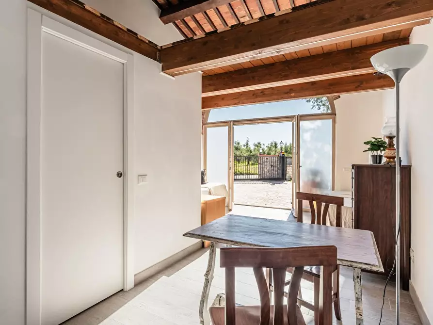 Immagine 13 di Rustico / casale in vendita  a Vecchiano