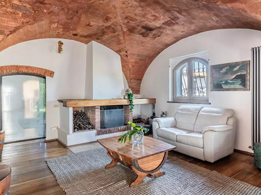 Immagine 5 di Rustico / casale in vendita  a Vecchiano