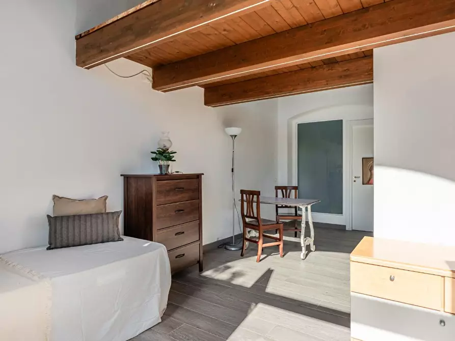 Immagine 12 di Rustico / casale in vendita  a Vecchiano