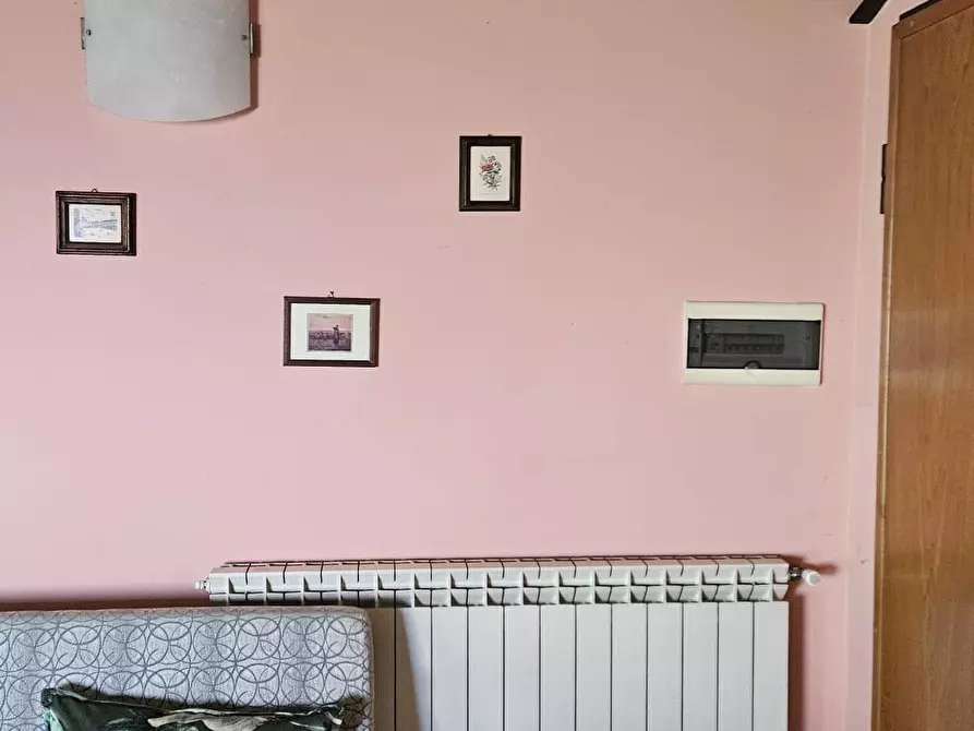 Immagine 23 di Appartamento in affitto  a Capraia E Limite