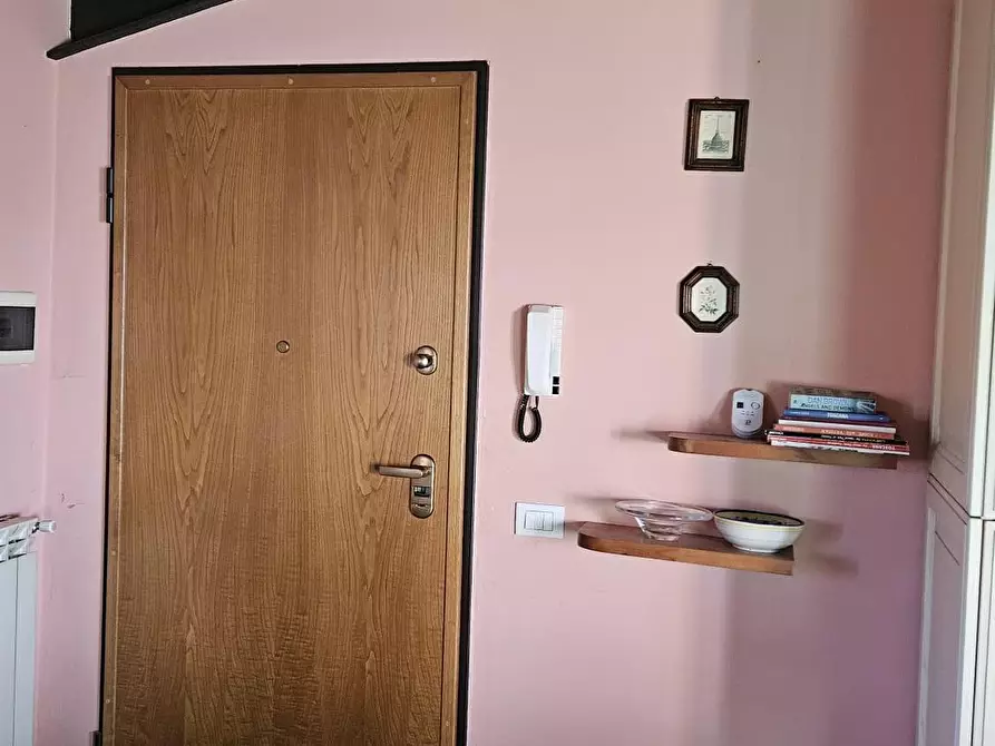 Immagine 4 di Appartamento in affitto  a Capraia E Limite