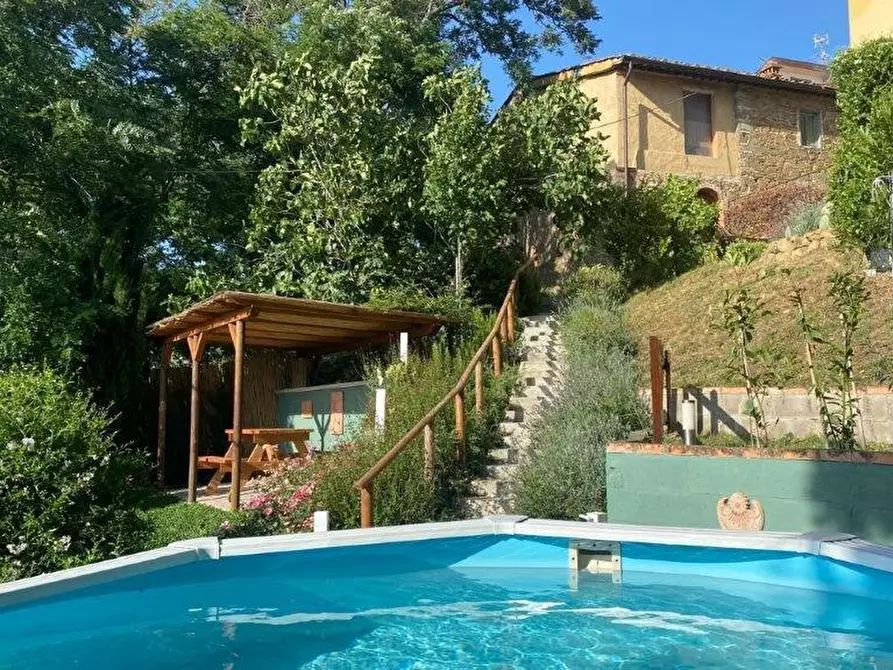 Immagine 17 di Appartamento in affitto  a Capraia E Limite