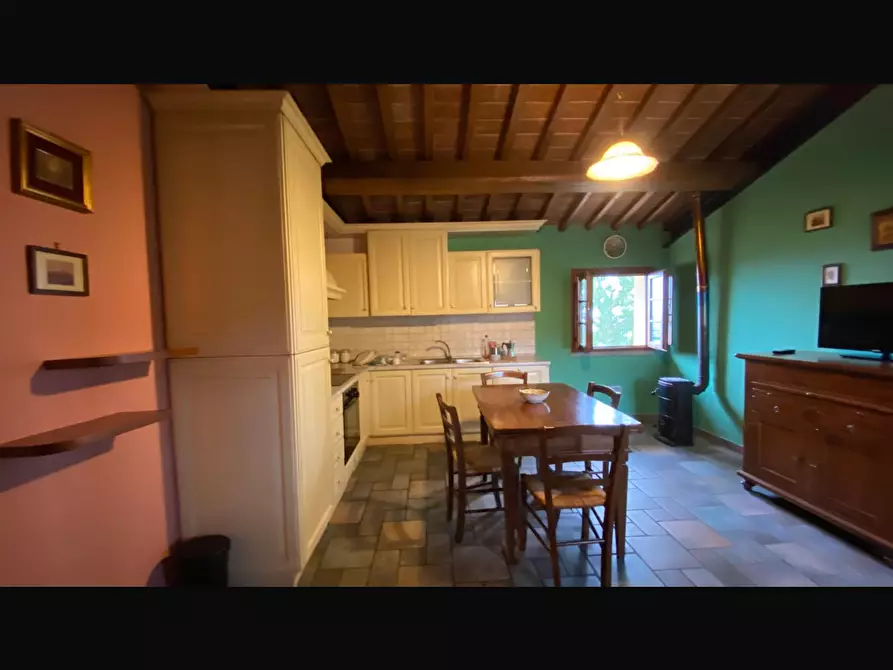 Immagine 8 di Appartamento in affitto  a Capraia E Limite