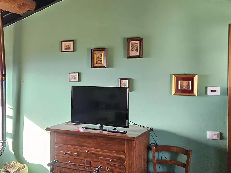Immagine 2 di Appartamento in affitto  a Capraia E Limite