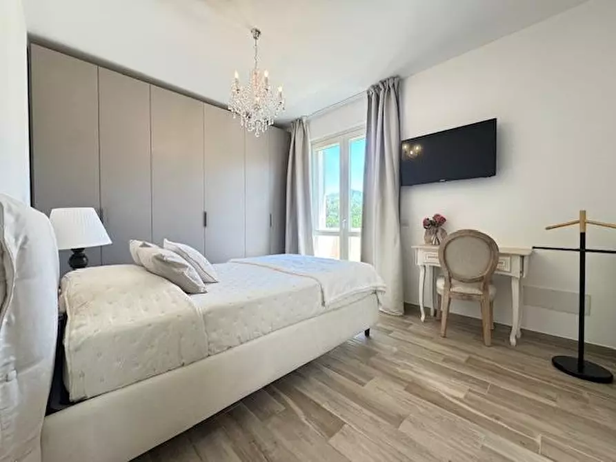 Immagine 15 di Casa bifamiliare in affitto  a Forte Dei Marmi