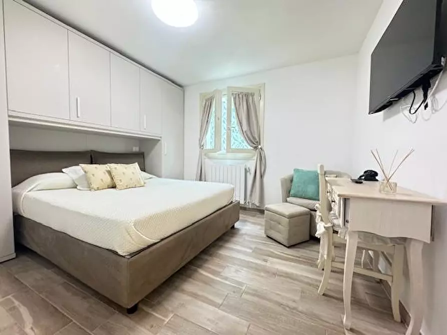 Immagine 23 di Casa bifamiliare in affitto  a Forte Dei Marmi