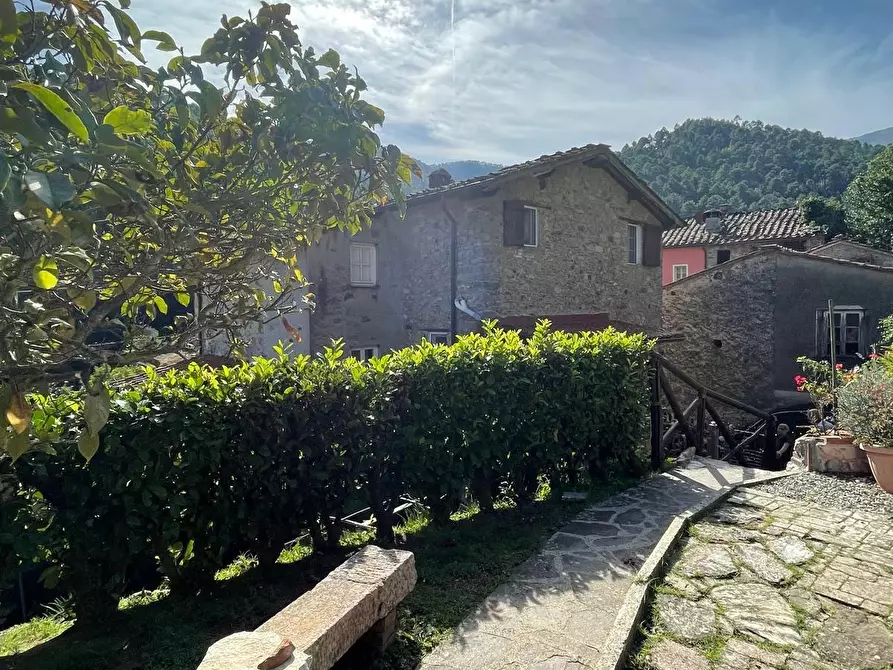 Immagine 29 di Casa semindipendente in vendita  a Capannori