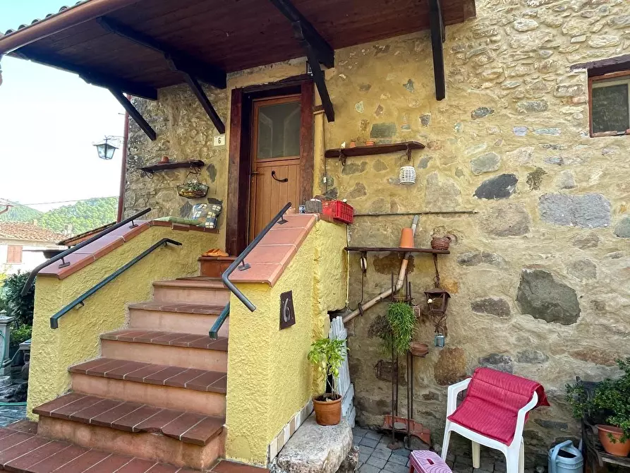 Immagine 32 di Casa semindipendente in vendita  a Capannori