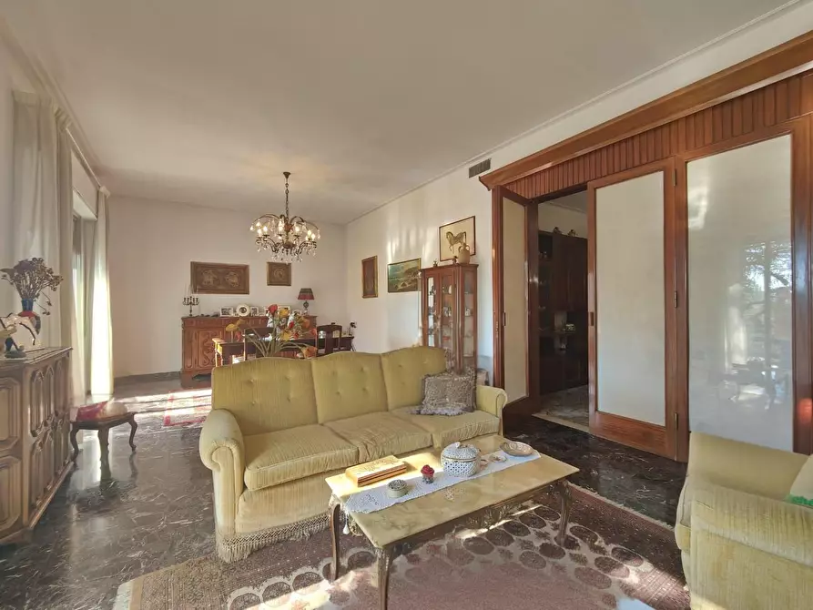 Immagine 9 di Villa in vendita  a Empoli