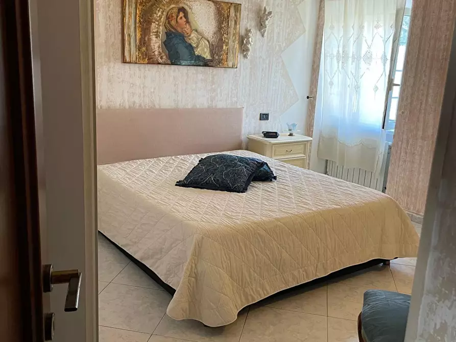 Immagine 7 di Appartamento in vendita  a Carrara