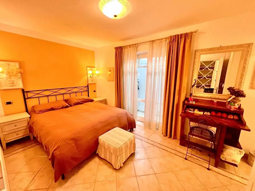 Immagine 21 di Villa in vendita  a Forte Dei Marmi