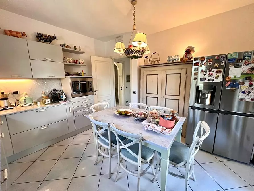 Immagine 6 di Villa in vendita  a Forte Dei Marmi