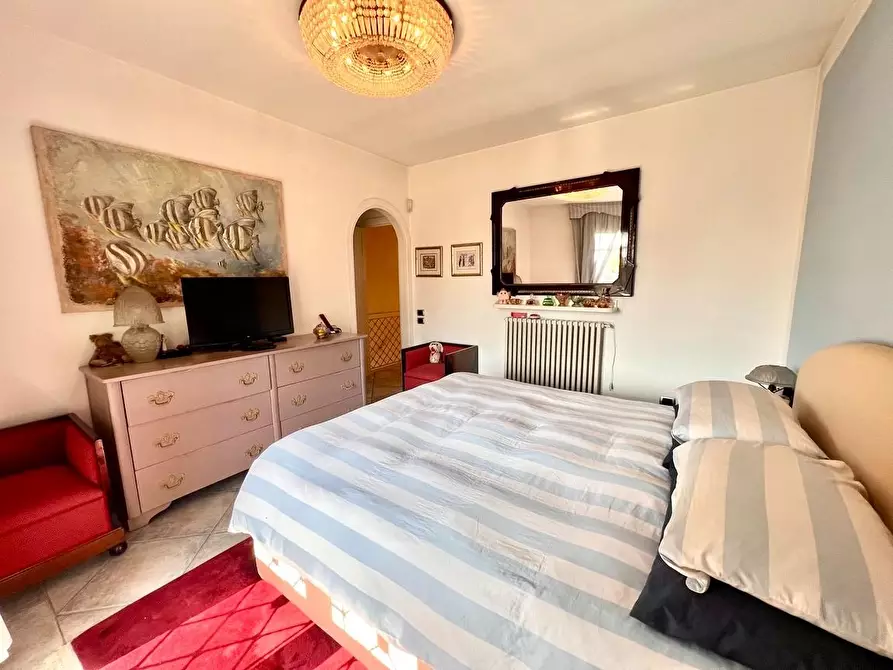 Immagine 17 di Villa in vendita  a Forte Dei Marmi