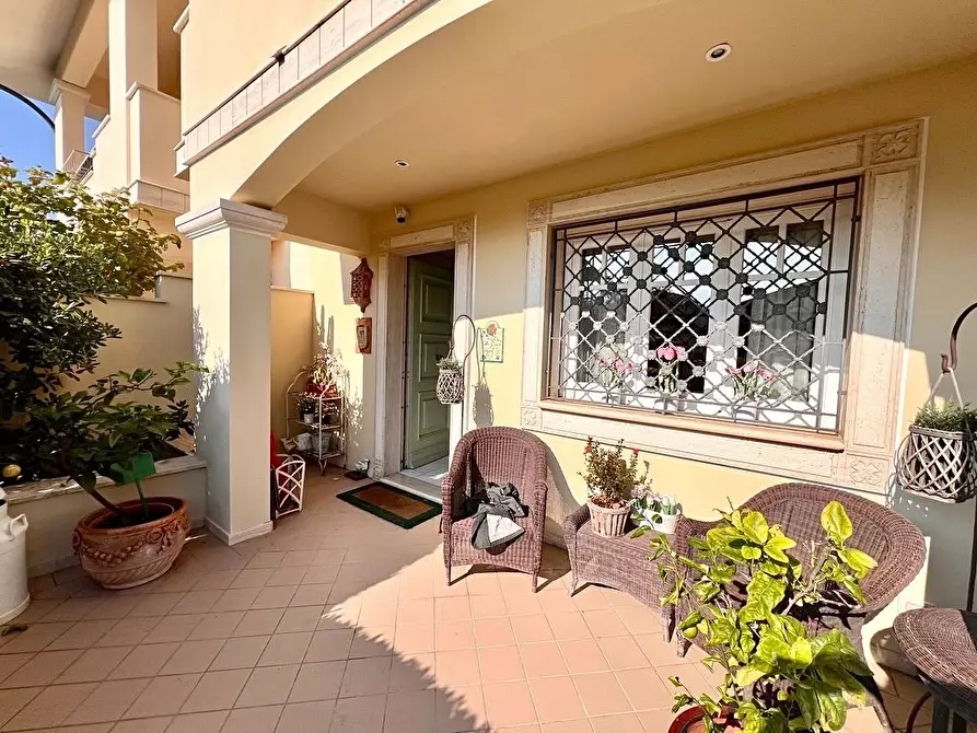 Immagine 32 di Villa in vendita  a Forte Dei Marmi