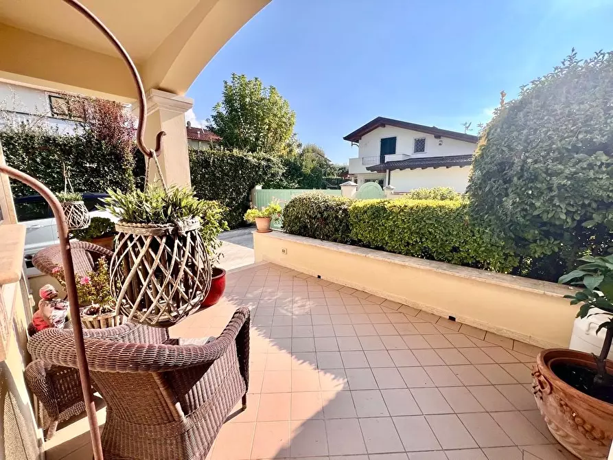 Immagine 31 di Villa in vendita  a Forte Dei Marmi