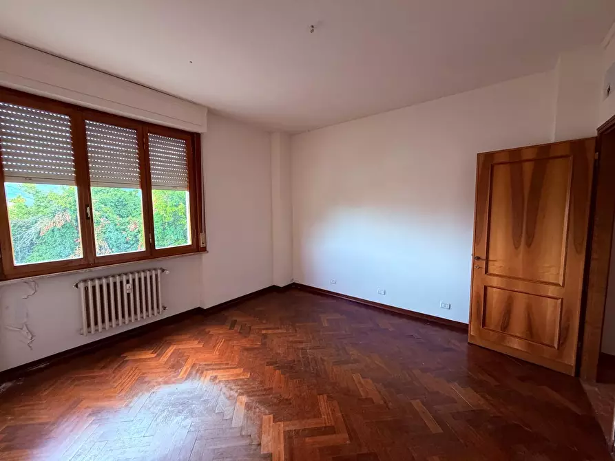 Immagine 23 di Appartamento in vendita  a Lucca