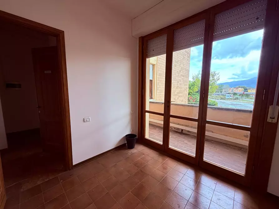 Immagine 7 di Appartamento in vendita  a Lucca