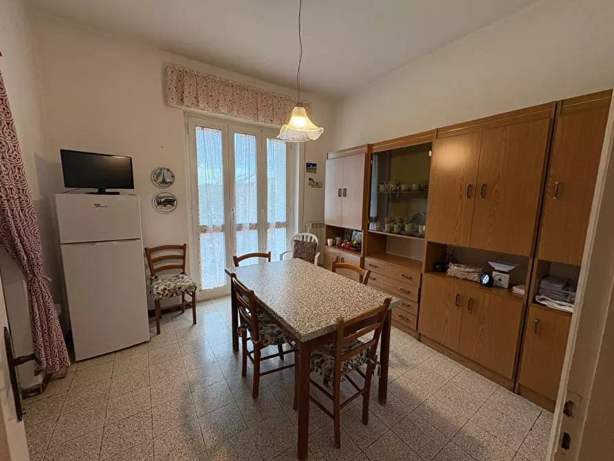 Immagine 9 di Appartamento in vendita  a Massa