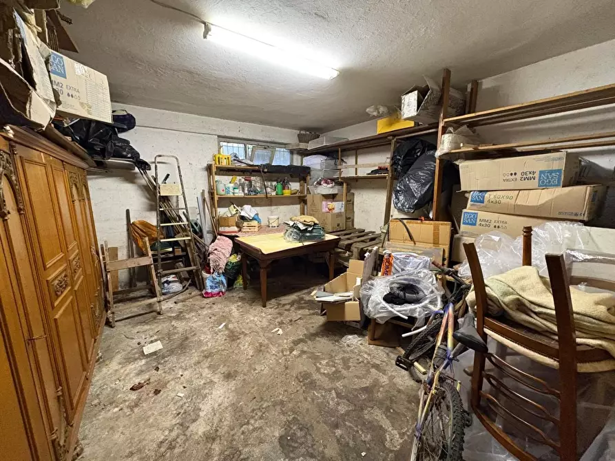 Immagine 21 di Appartamento in vendita  a Massa