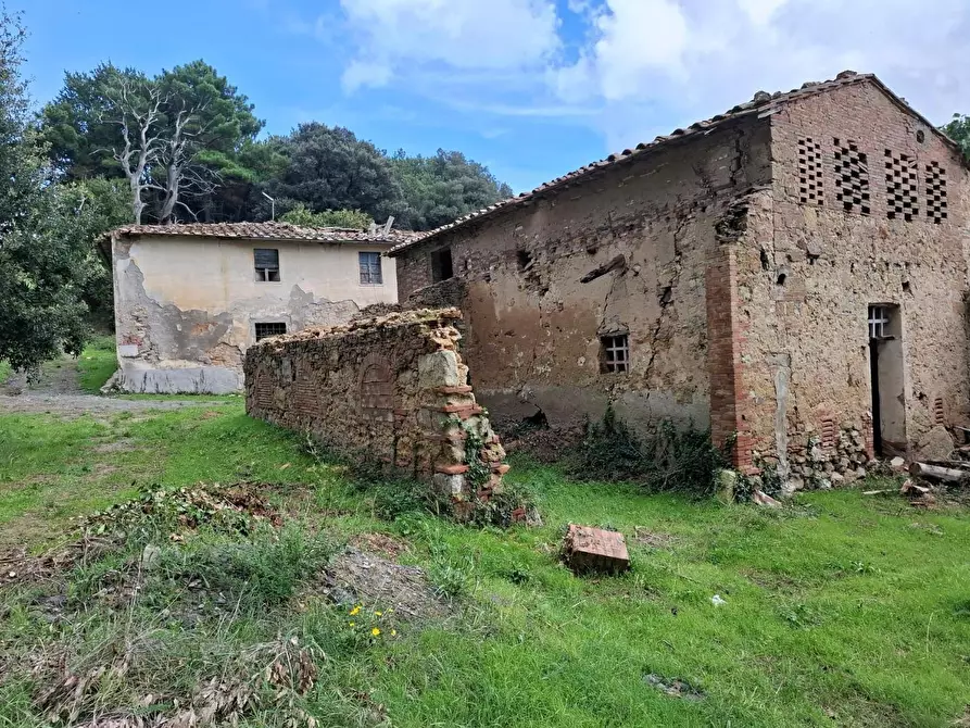 Immagine 1 di Casa colonica in vendita  a Gambassi Terme