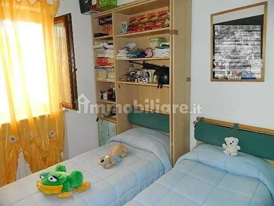 Immagine 11 di Villetta a schiera in vendita  a Carrara