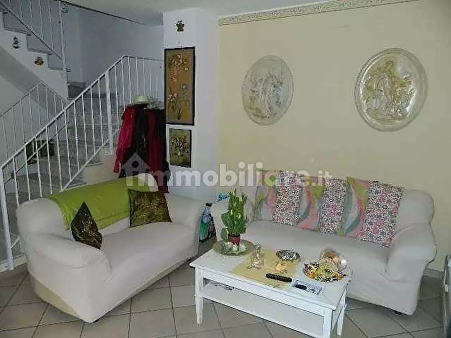 Immagine 19 di Villetta a schiera in vendita  a Carrara