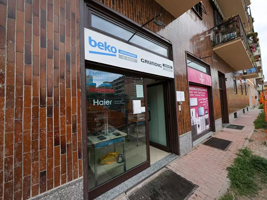 Immagine 1 di Negozio in vendita  a Milano