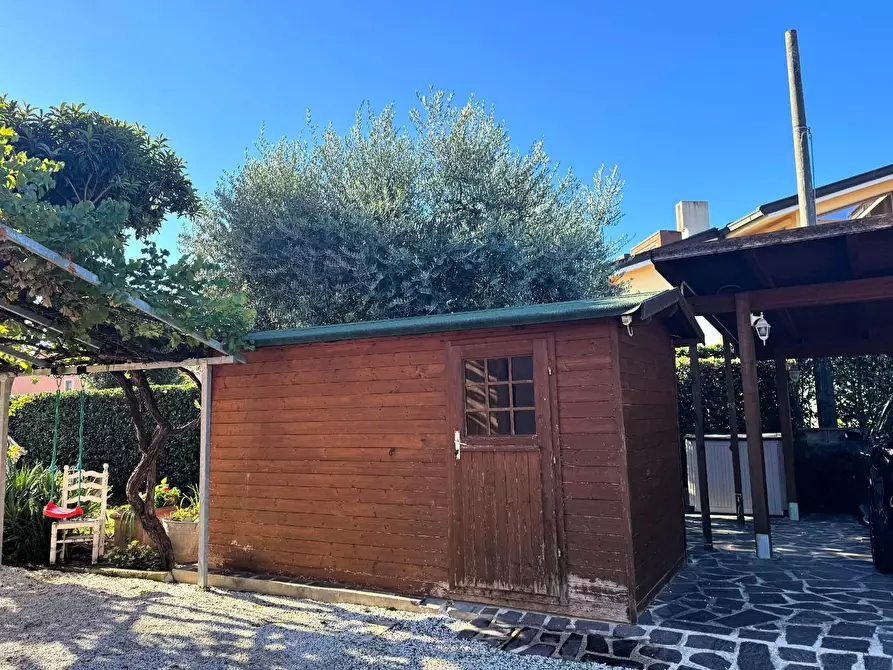 Immagine 6 di Casa indipendente in vendita  a Cascina