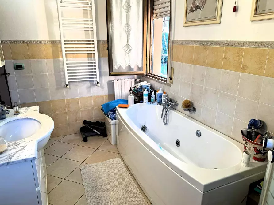 Immagine 8 di Casa indipendente in vendita  a Cascina