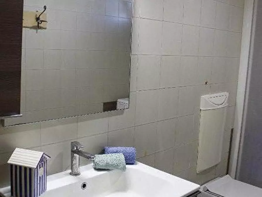 Immagine 19 di Appartamento in vendita  a Rosignano Marittimo