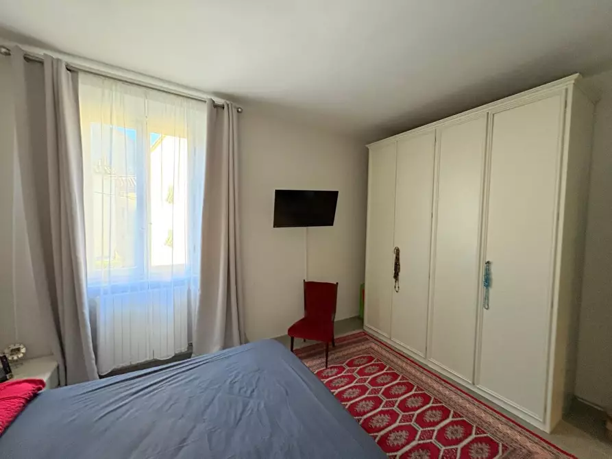 Immagine 14 di Appartamento in vendita  a Lucca