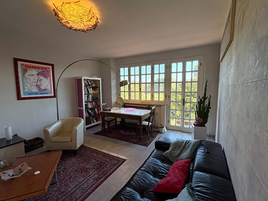 Immagine 4 di Appartamento in vendita  a Lucca