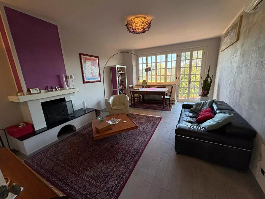 Immagine 2 di Appartamento in vendita  a Lucca