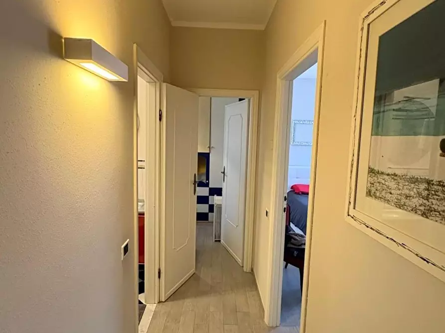 Immagine 12 di Appartamento in vendita  a Lucca