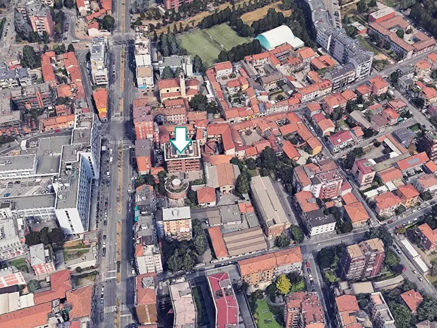 Immagine 3 di Garage in vendita  a Milano