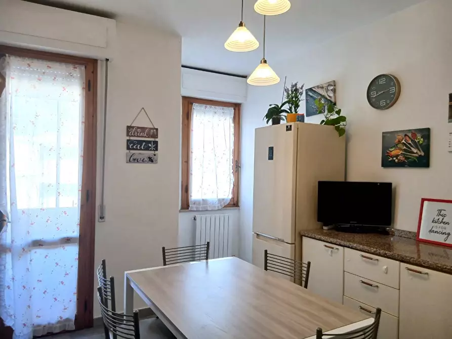 Immagine 8 di Appartamento in vendita  a Cascina