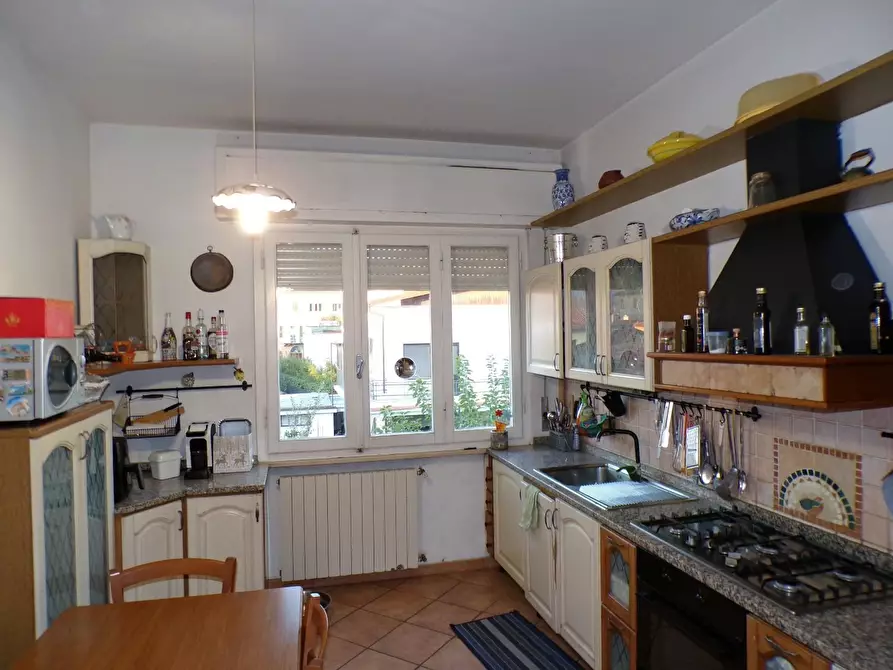 Immagine 10 di Casa bifamiliare in vendita  a Cascina