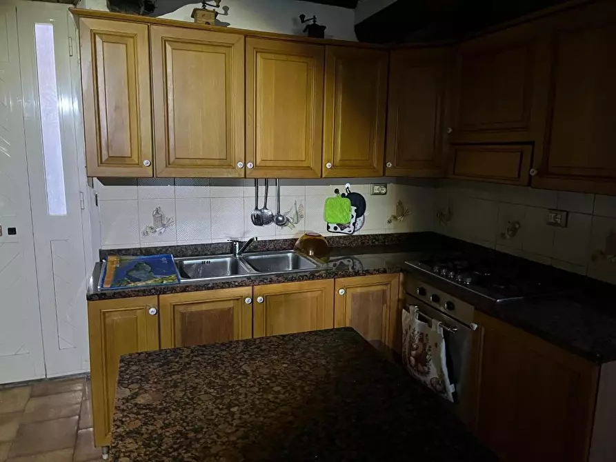 Immagine 5 di Terratetto in vendita  a Massa