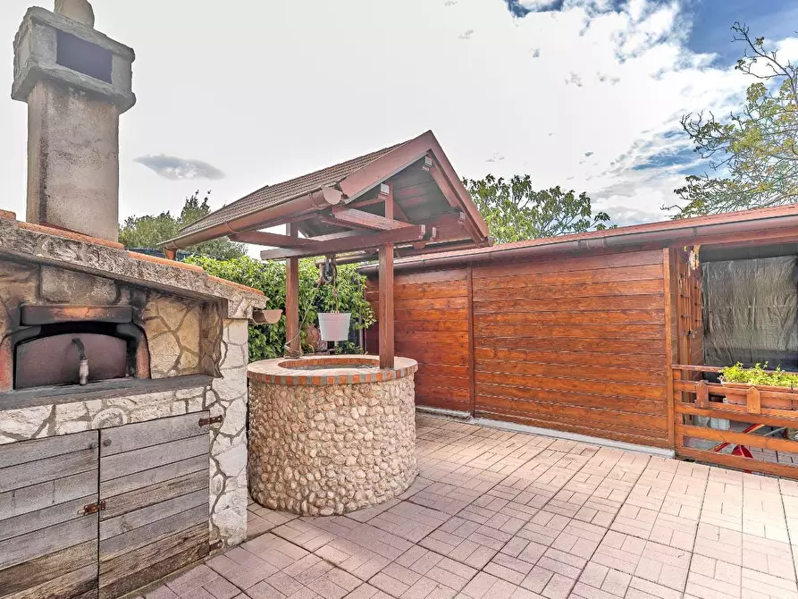 Immagine 15 di Villetta a schiera in vendita  a Cascina