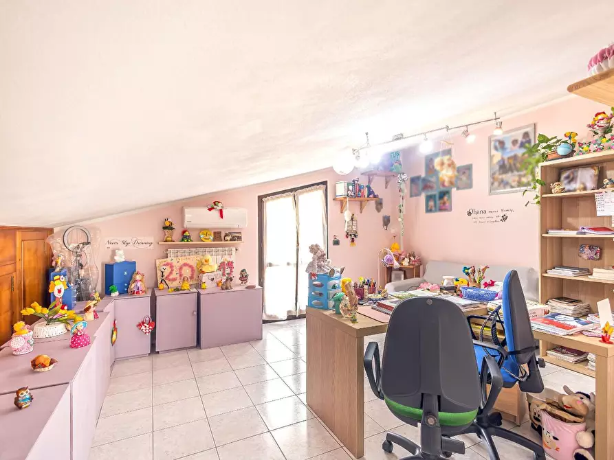 Immagine 31 di Villetta a schiera in vendita  a Cascina